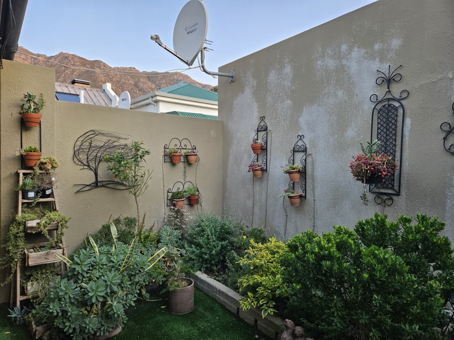 3 Bedroom Property for Sale in Gordons Bay Village Western Cape